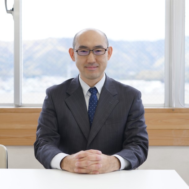 峠篤士